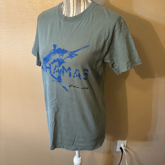 Gildan Green and Blue Short Sleeve Tee Bahamas Coco cay 100% Cotton - Picture 7 of 12